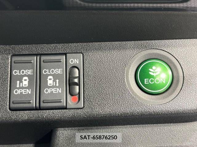 Honda STEP WGN 2018-01 222633-4