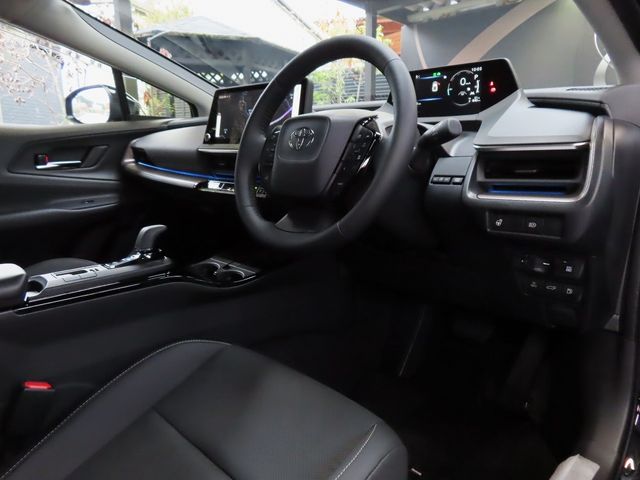 Toyota PRIUS PHV 2023-11 29031-16