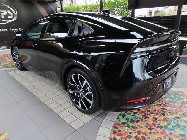 Toyota PRIUS PHV 2023-11 29031-11