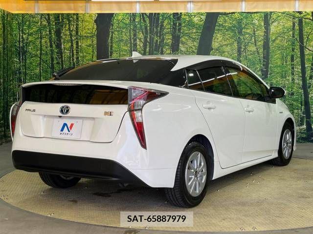 Toyota PRIUS 2016-04 322328-17