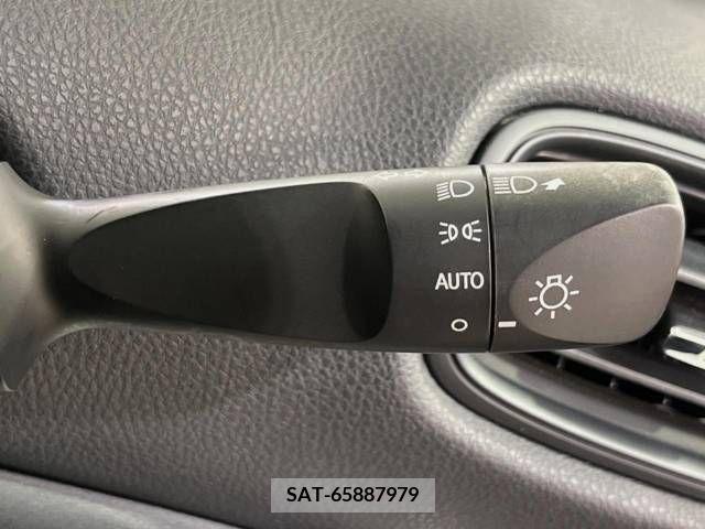 Toyota PRIUS 2016-04 322328-6
