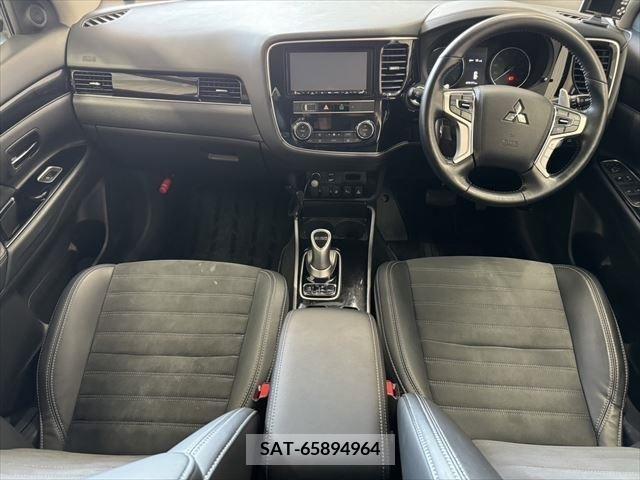 Mitsubishi OUTLANDER PHEV 2019-03 345887-1