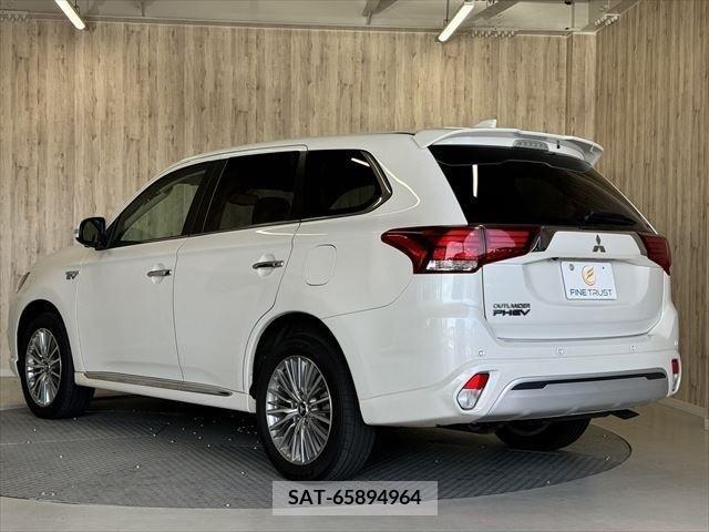 Mitsubishi OUTLANDER PHEV 2019-03 345887-20