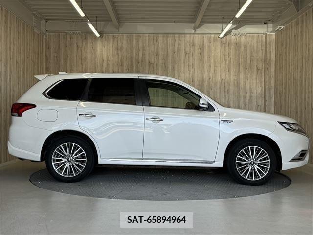 Mitsubishi OUTLANDER PHEV 2019-03 345887-17