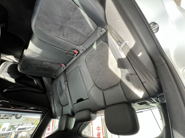 Porsche MACAN 2015-03 21746-14