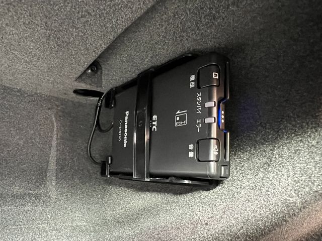 Porsche MACAN 2015-03 21746-19