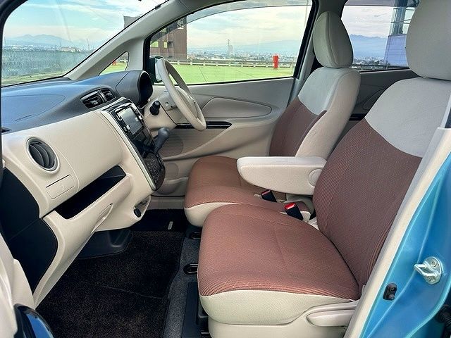 Mitsubishi EK WAGON 2017-12 23569-3