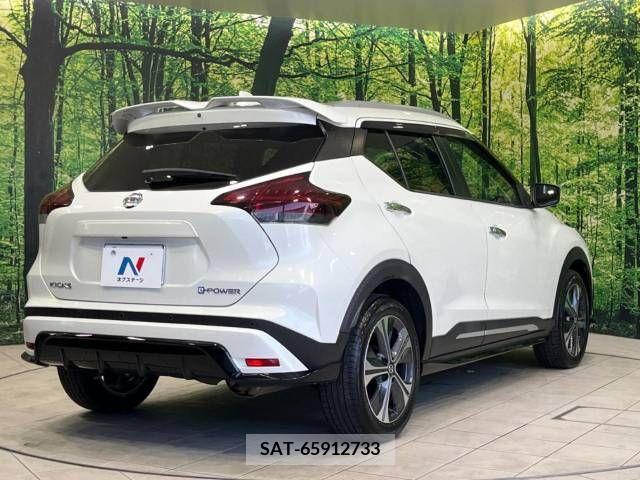 Nissan KICKS 2020-10 326005-17