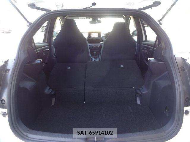 Toyota YARIS 2020-06 290841-10