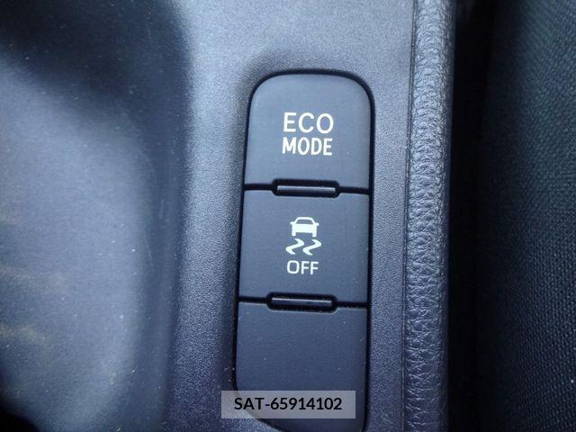 Toyota YARIS 2020-06 290841-16