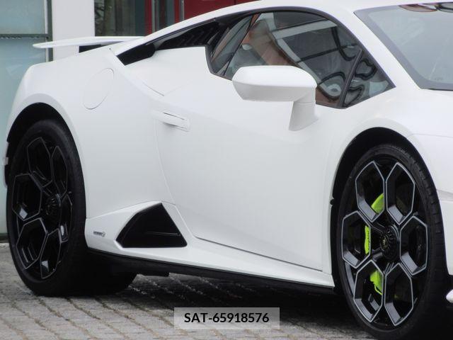 Lamborghini Huracan 2023-08 333702-5