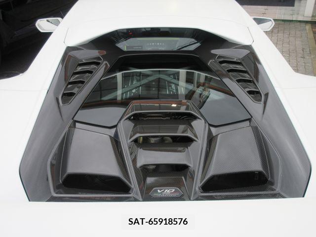 Lamborghini Huracan 2023-08 333702-13