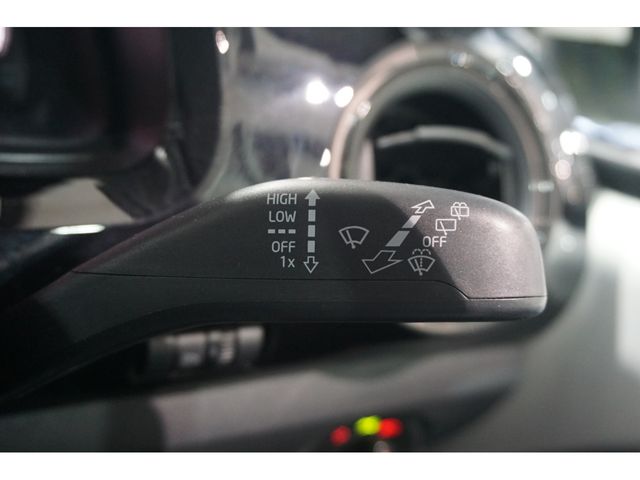VolksWagen UP! 2014-03 1265-15