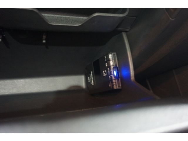 VolksWagen UP! 2014-03 1265-10