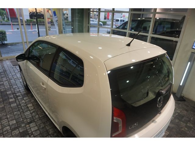 VolksWagen UP! 2014-03 1265-24