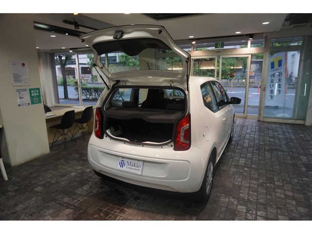 VolksWagen UP! 2014-03 1265-21