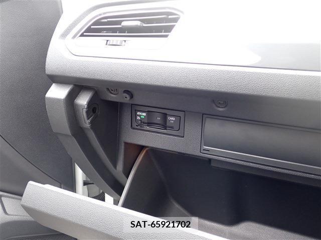 VolksWagen T-ROC 2022-01 325182-13