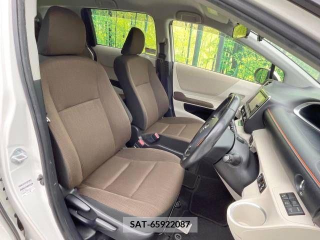 Toyota SIENTA 2017-06 298377-7