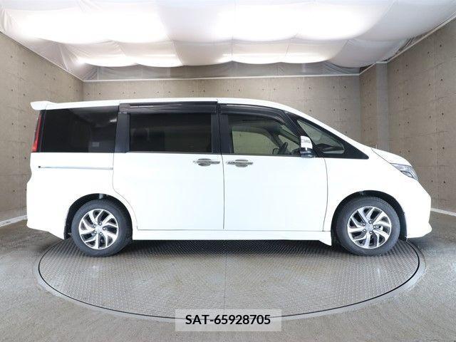 Honda e 2017-07 231765-22