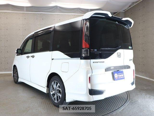Honda e 2017-07 231765-24