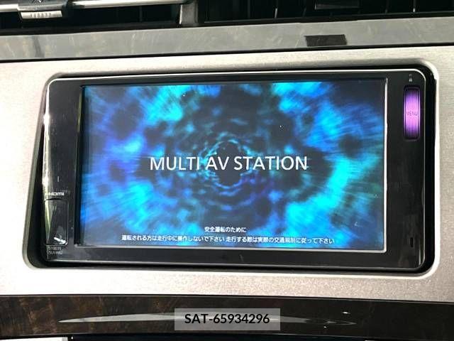 Toyota PRIUS 2014-04 251414-2