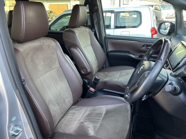 Toyota ESQUIRE 2017-10 12497-14