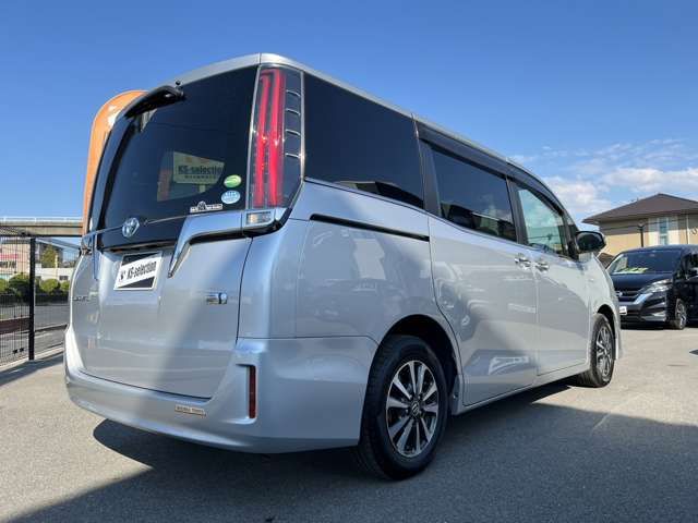 Toyota ESQUIRE 2017-10 12497-1