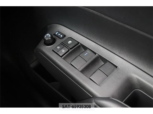Toyota AQUA 2022-12 395651-17