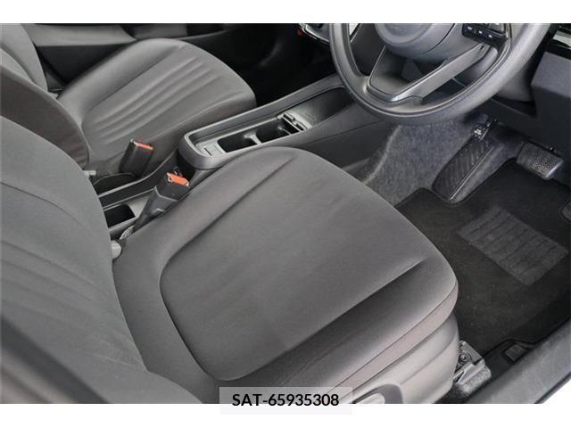 Toyota AQUA 2022-12 395651-22