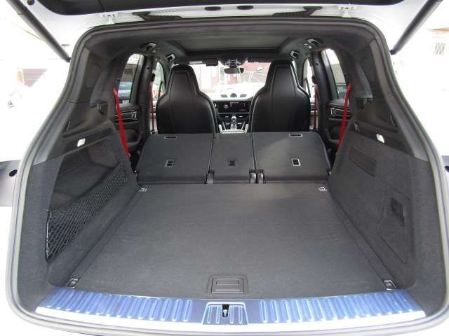 Porsche CAYENNE 2022-03 3985-14