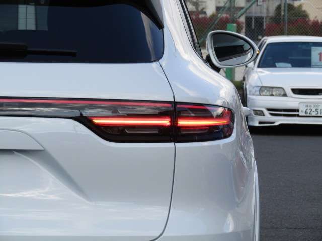 Porsche CAYENNE 2022-03 3985-13