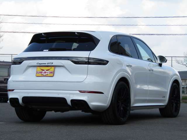 Porsche CAYENNE 2022-03 3985-4