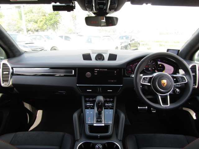 Porsche CAYENNE 2022-03 3985-15