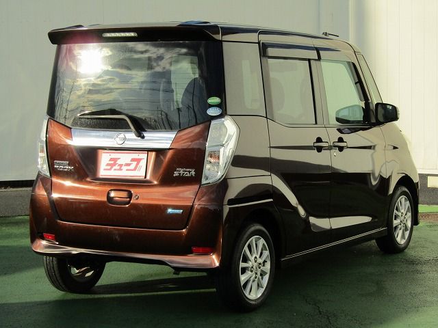 Nissan DAYZ ROOX 2014-03 180641-2
