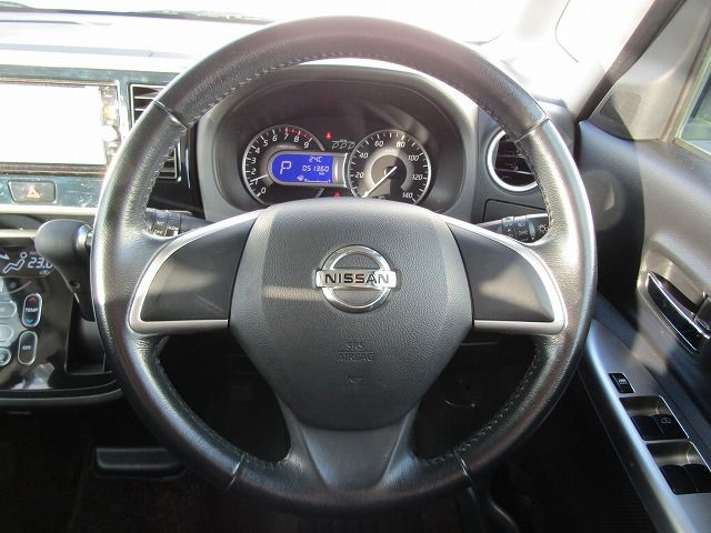 Nissan DAYZ ROOX 2014-03 180641-13