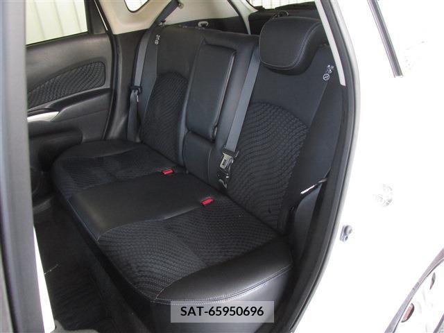 Nissan NOTE 2013-02 326854-10