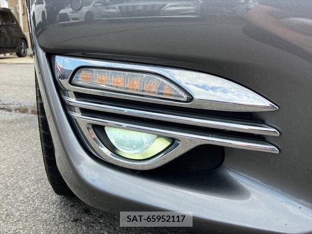 Nissan FUGA 2017-06 353786-29