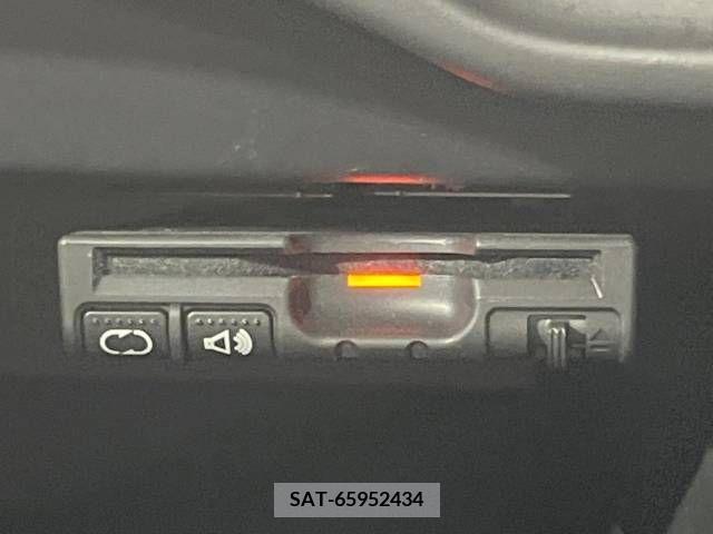 Nissan NOTE 2013-05 381334-5