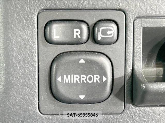 Toyota BB 2005-03 294084-5