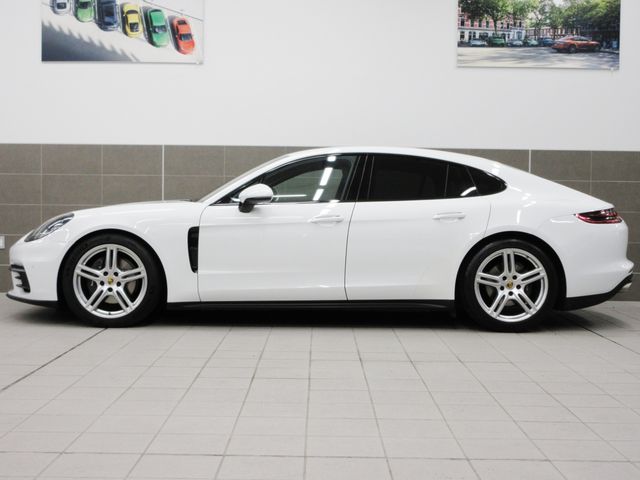 Porsche PANAMERA 2018-04 9597-1