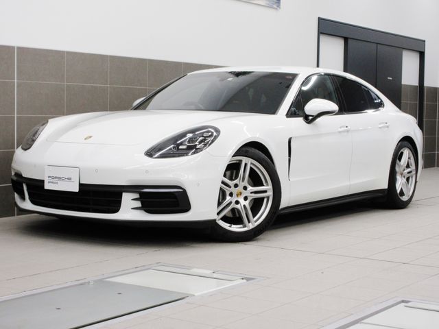 Porsche PANAMERA 2018-04 9597-0