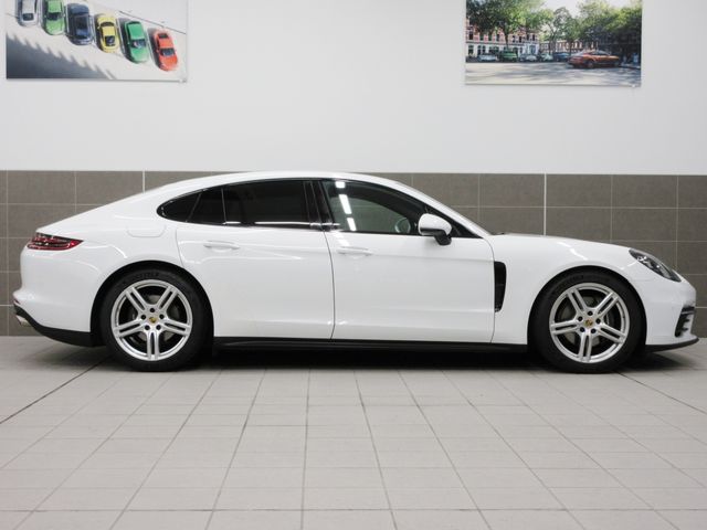 Porsche PANAMERA 2018-04 9597-2