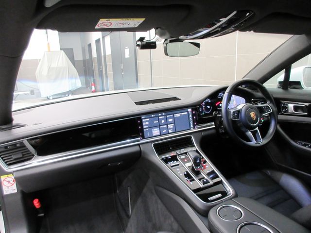 Porsche PANAMERA 2018-04 9597-8