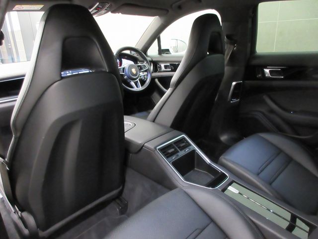 Porsche PANAMERA 2018-04 9597-10