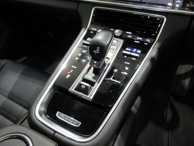 Porsche PANAMERA 2018-04 9597-14