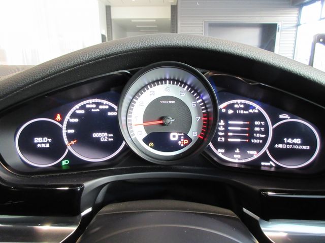 Porsche PANAMERA 2018-04 9597-16