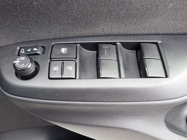 Toyota YARIS 2020-08 16867-9