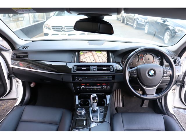 Bmw 5 SERIES 2016-01 5764-4