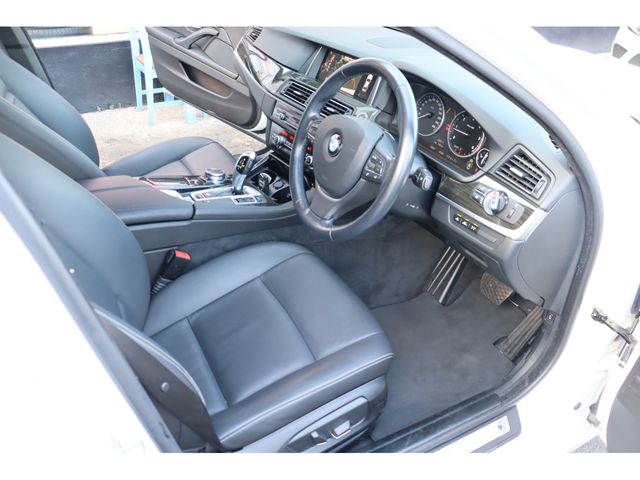 Bmw 5 SERIES 2016-01 5764-2