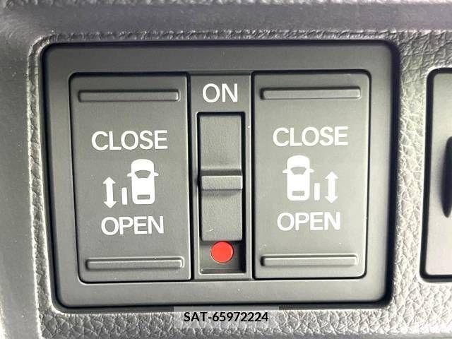 Honda e 2022-06 382944-4